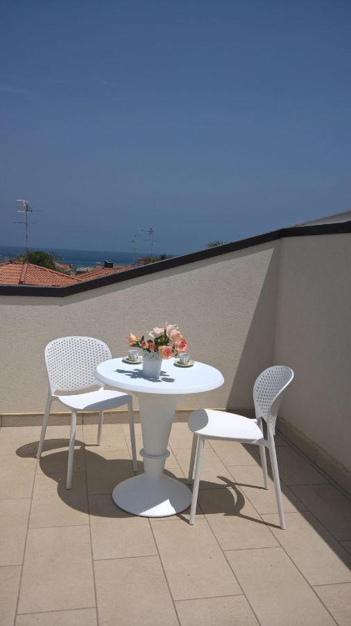 Path House - Etna & Sea View Aparthotel Riposto Kültér fotó